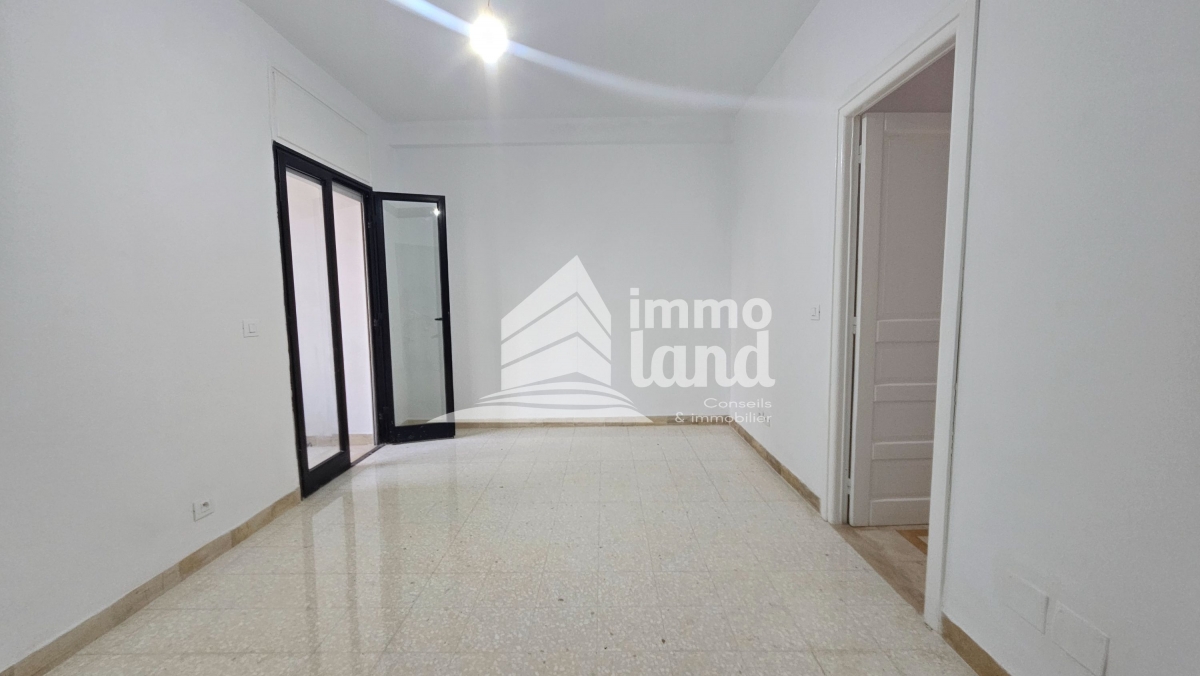 La Marsa El Aouina Vente Duplex Duplex avec entre indpendante  l'aouina