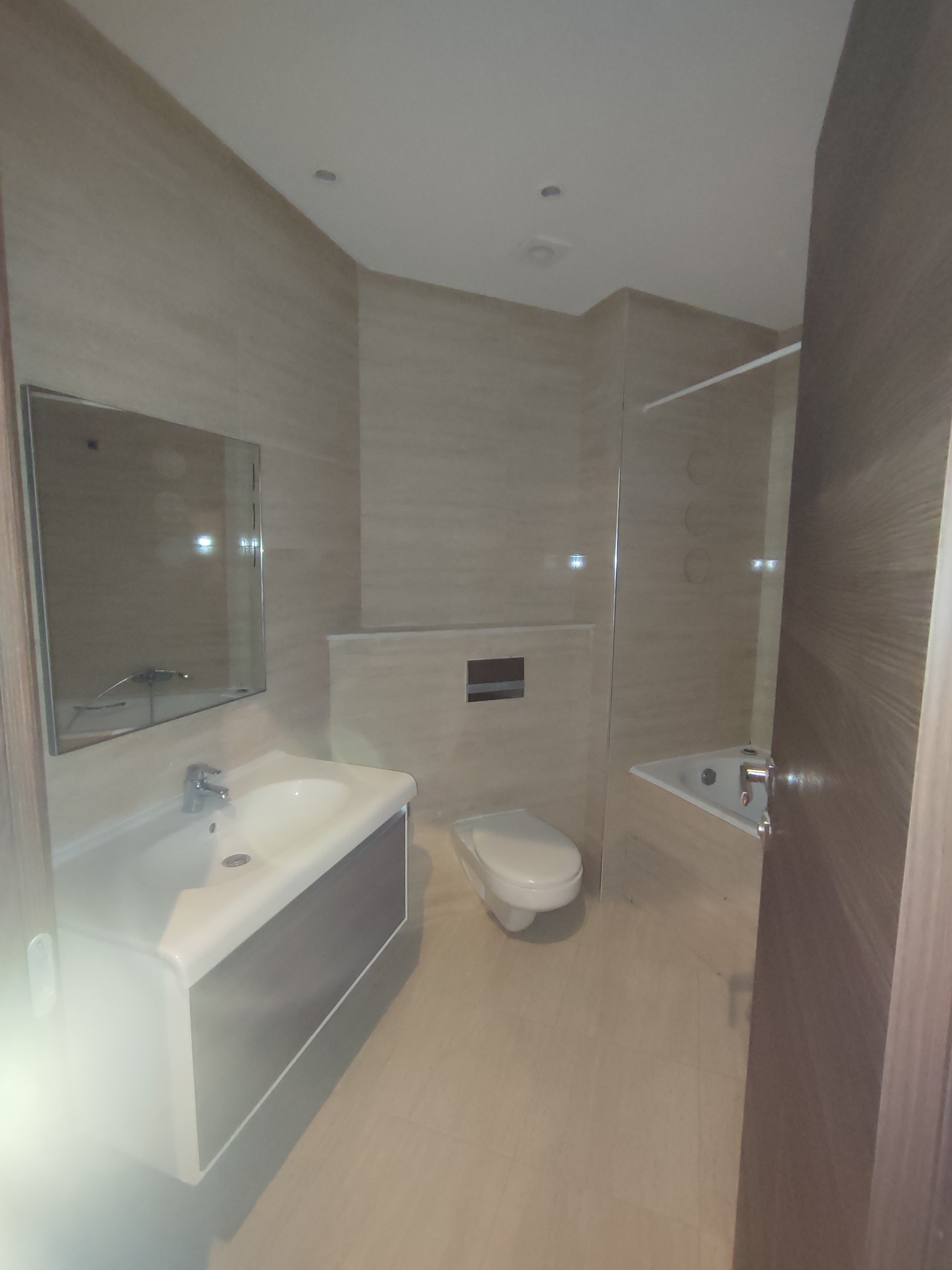 Ariana Ville&nbsp;Cite Ennasr 2&nbsp;Location&nbsp;Appart. 3 pi�ces&nbsp;S2 haut standing