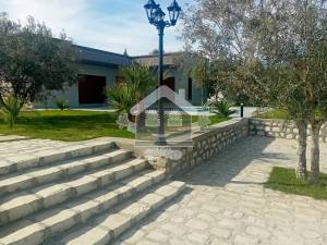 Kalaa El Kebira&nbsp;Kalaa El Kebira&nbsp;Vente&nbsp;Appart. 3 pi�ces&nbsp;Terrain avec villa s2 avec piscine � route condar