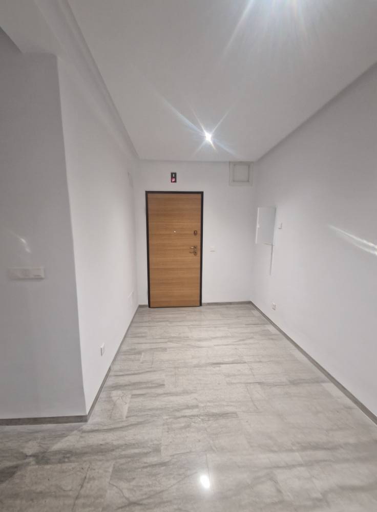 Ariana Ville&nbsp;Riadh Landlous&nbsp;Bureaux & Commerces&nbsp;Bureau&nbsp;Bureau h1 dans un centre m�dical