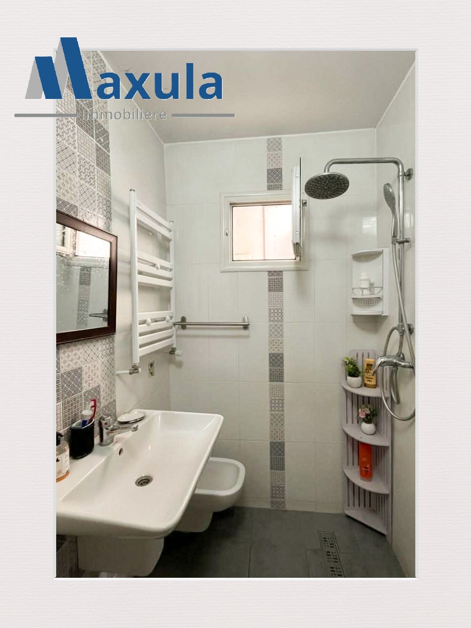 Ben Arous&nbsp;Ben Arous&nbsp;Vente&nbsp;Maisons&nbsp;Maison r1 avec rez commercial a ben arous