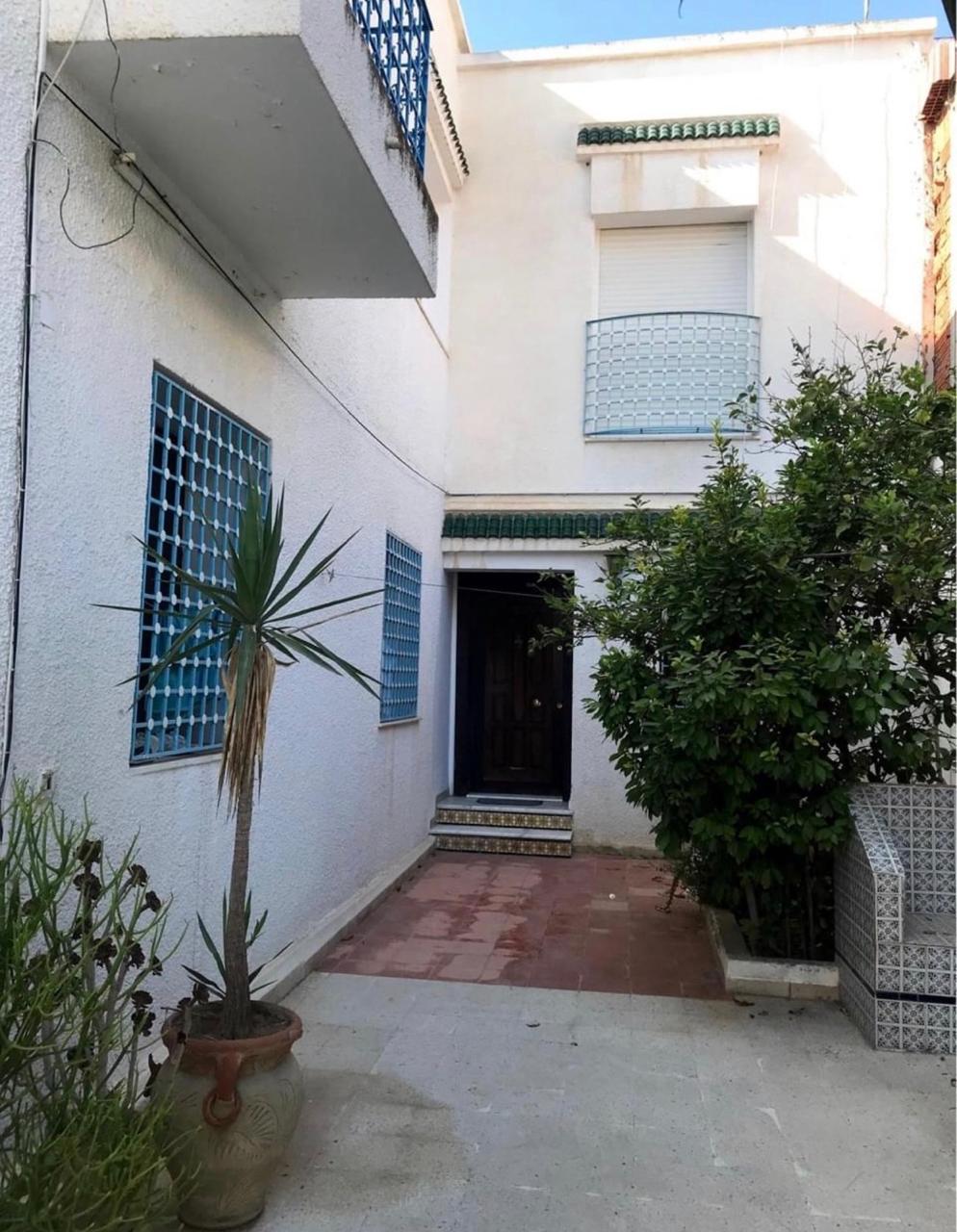Mannouba Denden Vente Appart. 3 pices Av grande villa den den