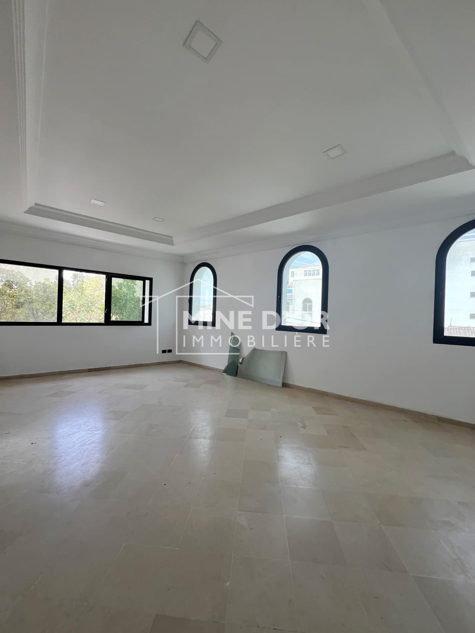 La Soukra&nbsp;Charguia 1&nbsp;Bureaux & Commerces&nbsp;Bureau&nbsp;Al bureau 180m2 a charguia 1