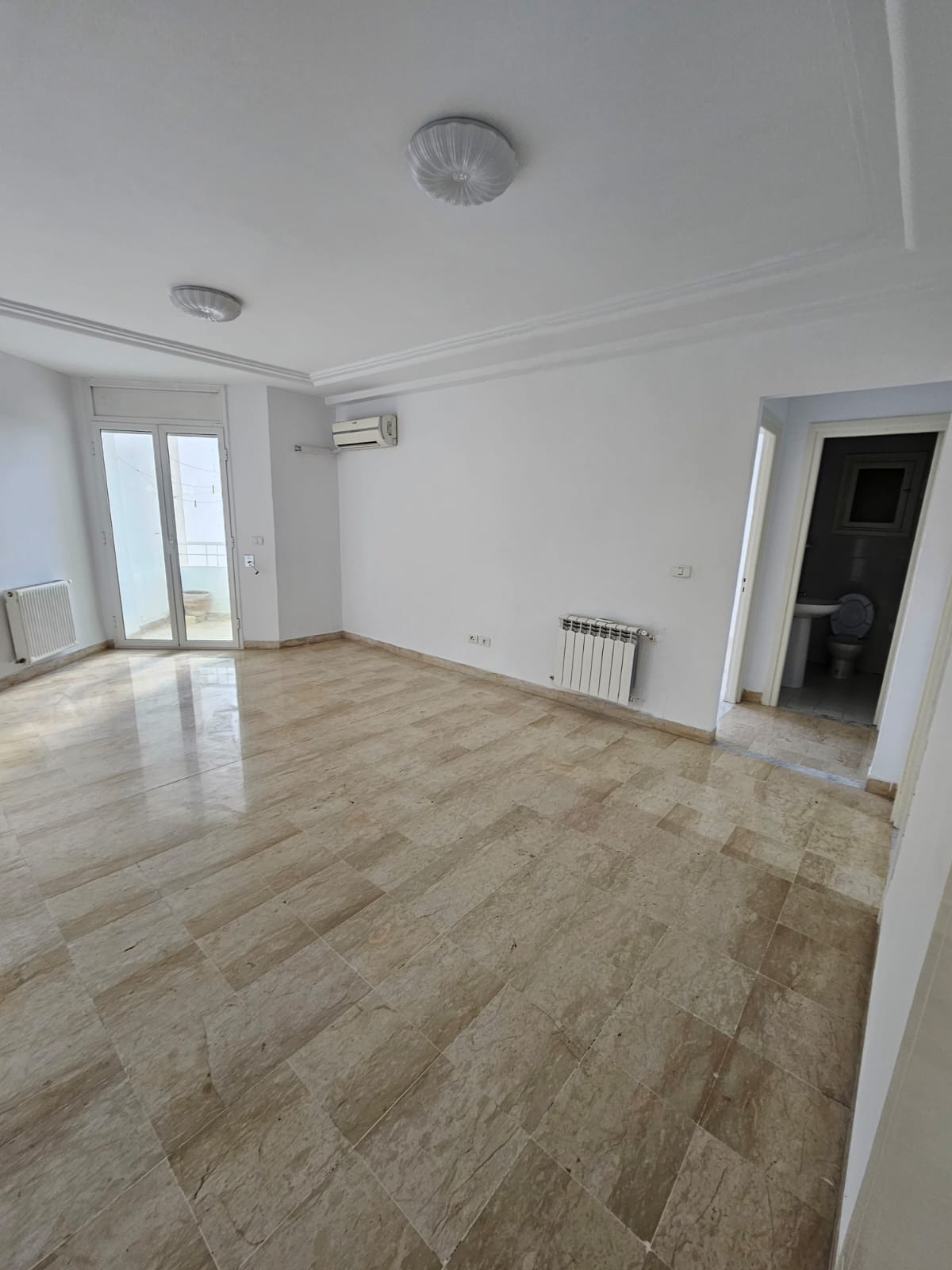 La Marsa&nbsp;El Aouina&nbsp;Vente&nbsp;Appart. 3 pi�ces&nbsp;S plus deux bien ensoleill� � l'aouina