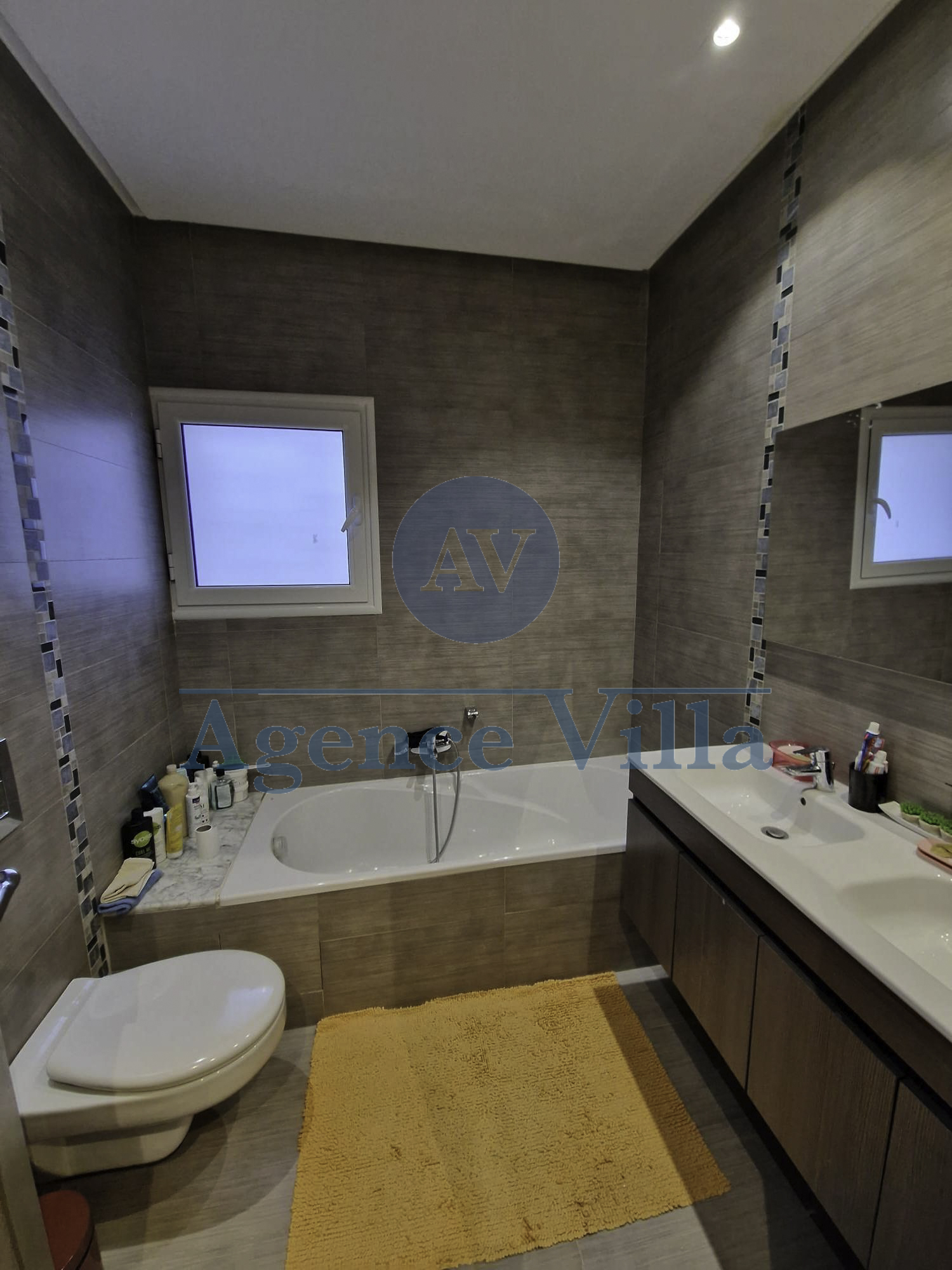 La Soukra&nbsp;Chotrana 1&nbsp;Vente&nbsp;Duplex&nbsp;Un duplex s3 � la soukra