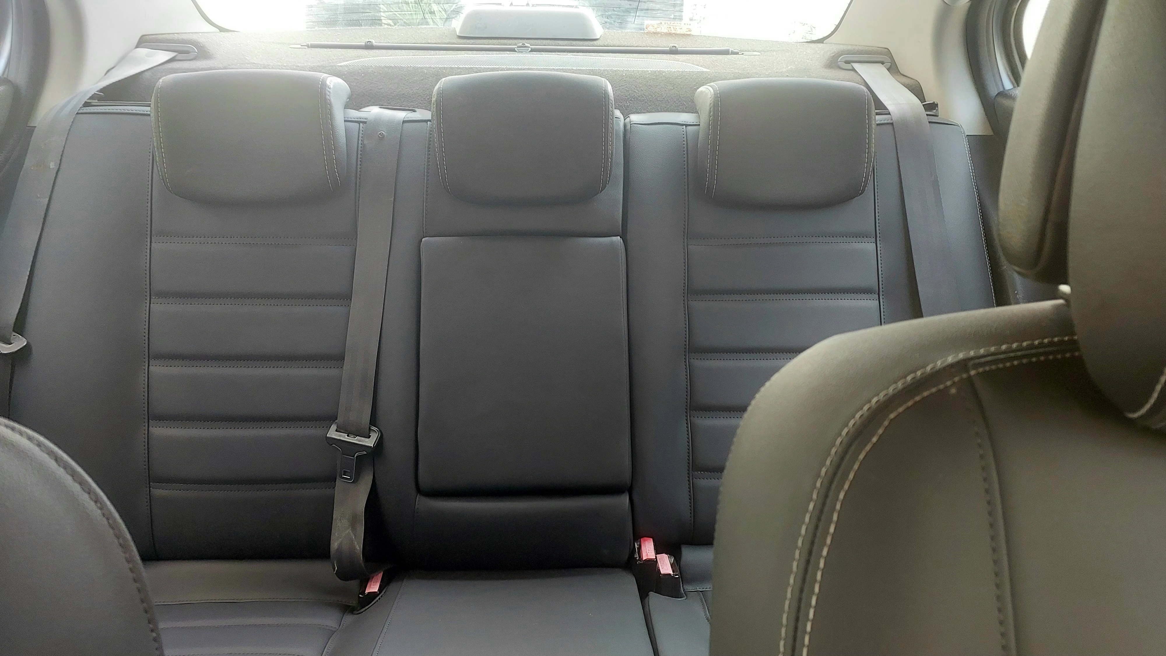 Ariana Ville&nbsp;Riadh Landlous&nbsp;Renault&nbsp;FLUENCE�&nbsp;Voiture tr�s bon �tat