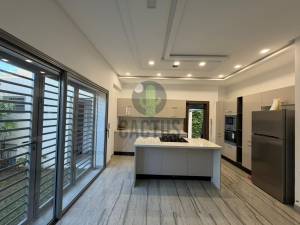 Nabeul&nbsp;Cite Universitaire&nbsp;Vente&nbsp;Maisons&nbsp;   villa avec piscine  cit  ref661a