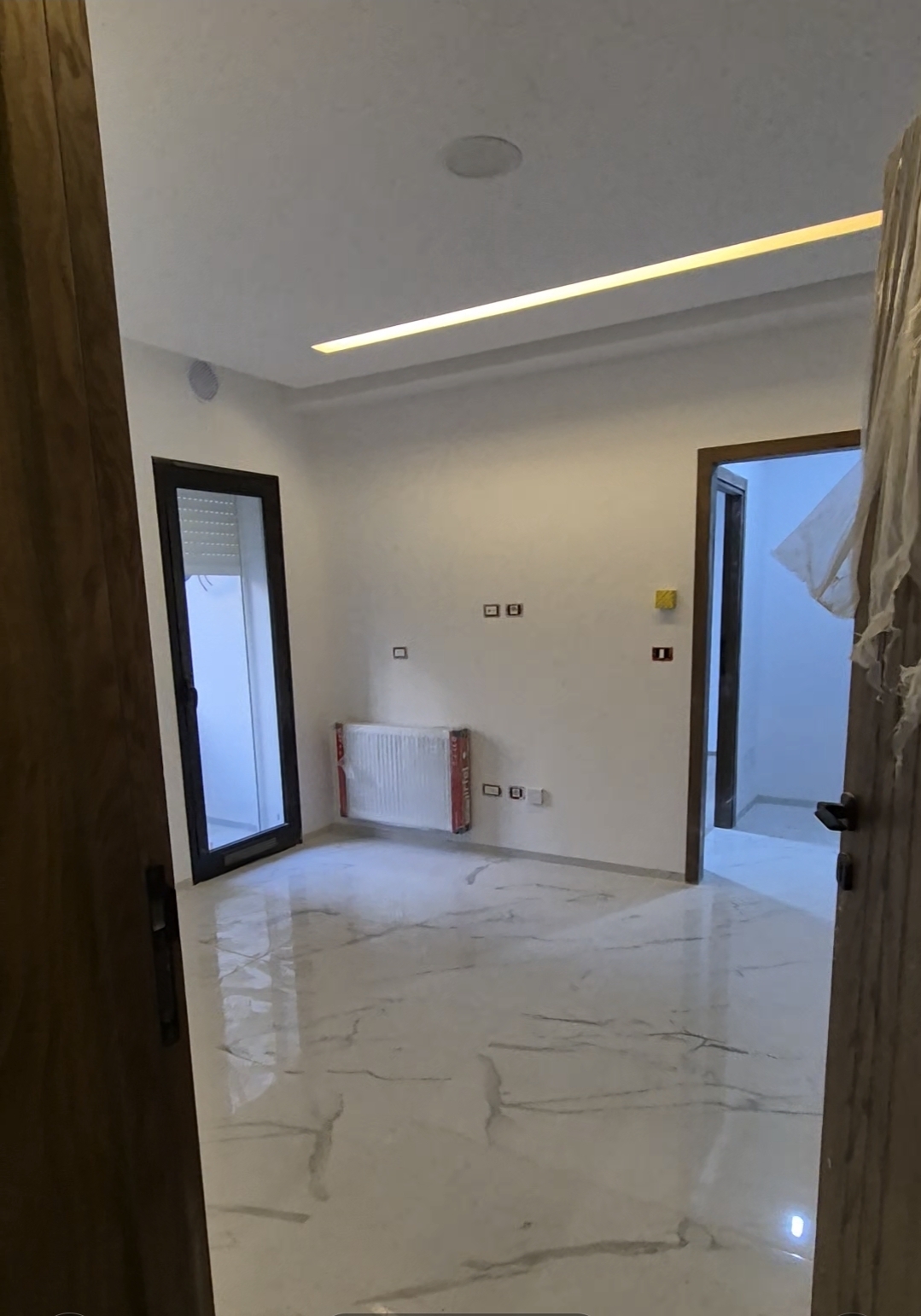 La Marsa&nbsp;El Aouina&nbsp;Location&nbsp;Appart. 1 pi�ce&nbsp;App s plus 1 neuf � jardin el aouina