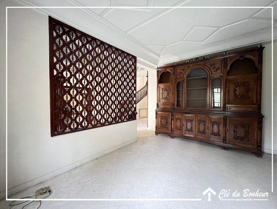 Ariana Ville&nbsp;Ariana&nbsp;Vente&nbsp;Maisons&nbsp;Villa spacieuse en plein ariana