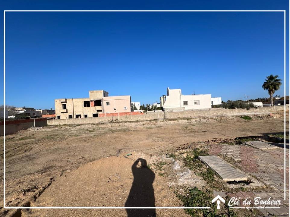 La Soukra&nbsp;Chotrana 2&nbsp;Terrain&nbsp;Terrain nu&nbsp;Terrain viabilis� dans un lotissement � chotrana 2