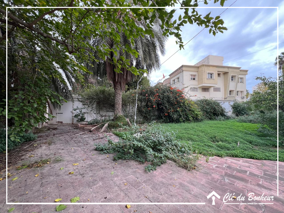 Ariana Ville&nbsp;Ariana&nbsp;Vente&nbsp;Appart. 4 pi�ces&nbsp;Une superbe villa � ariana