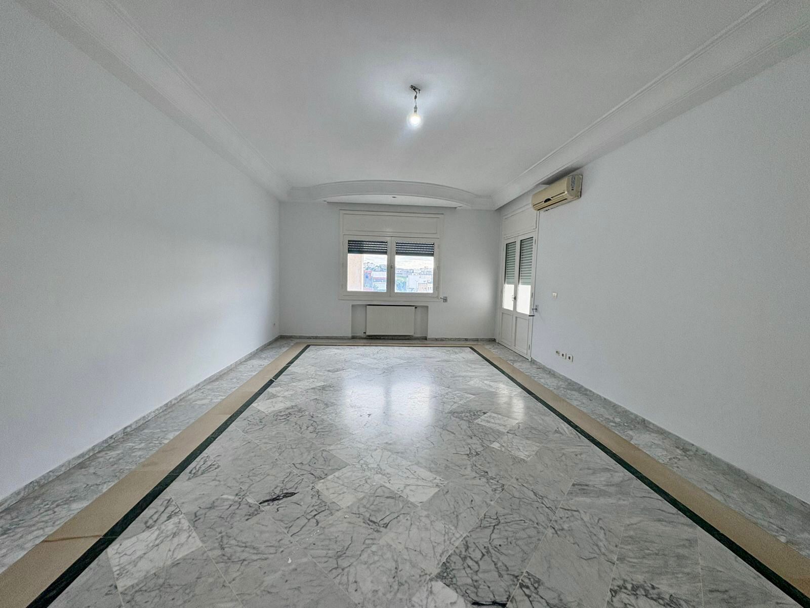 Mnihla&nbsp;Jardins d'el Menzah&nbsp;Vente&nbsp;Appart. 4 pi�ces&nbsp;Appartement s3 hs � jardin d'el menzah 2