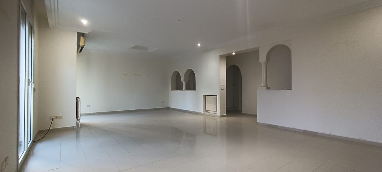 El Menzah&nbsp;Mutuelle Ville&nbsp;Vente&nbsp;Appart. 4 pi�ces&nbsp;Appartement s3 spacieux au nord hilton