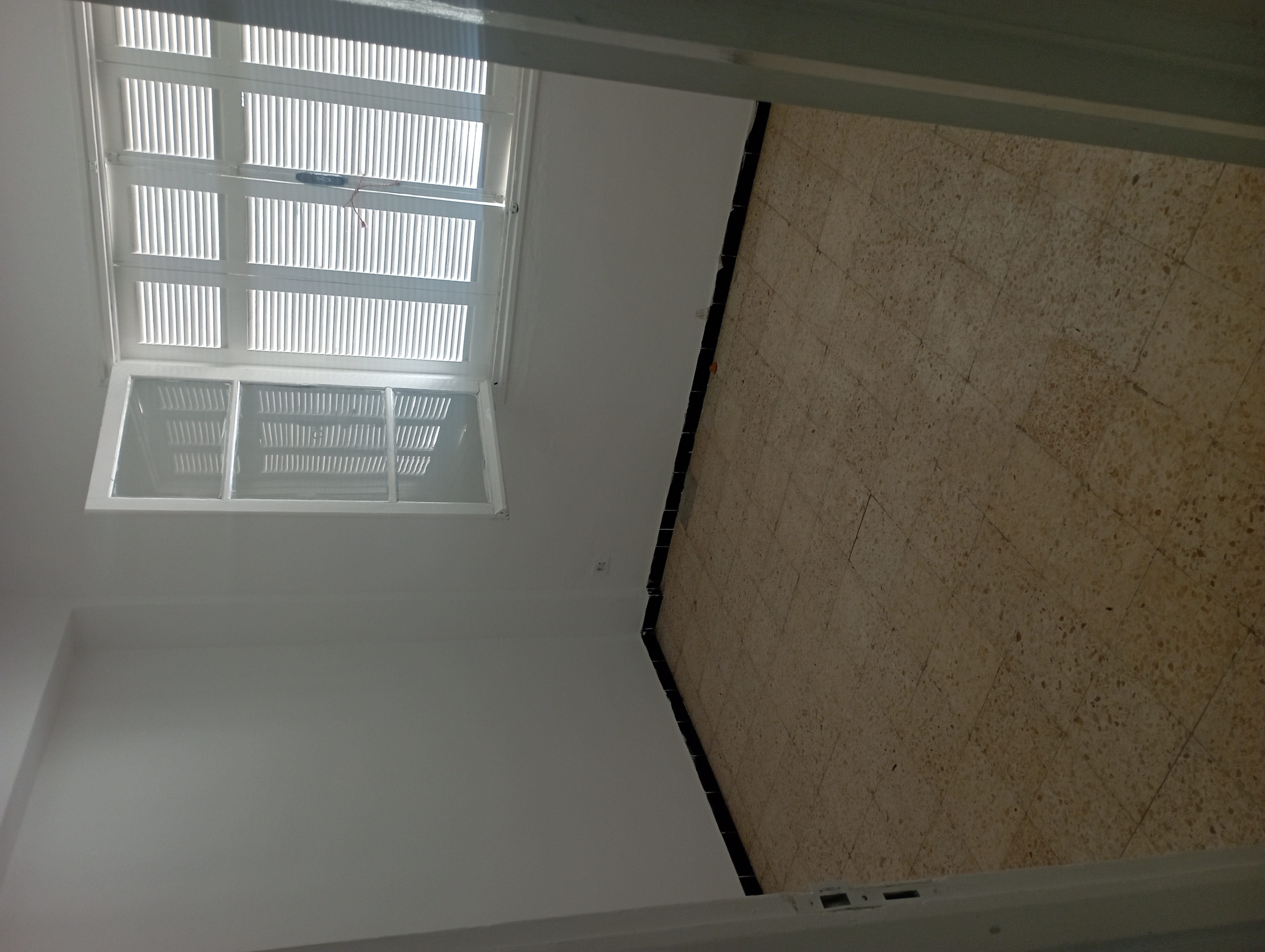 El Ouerdia&nbsp;Mathul De Ville&nbsp;Vente&nbsp;Appart. 4 pi�ces&nbsp;Appartement � el ouardia