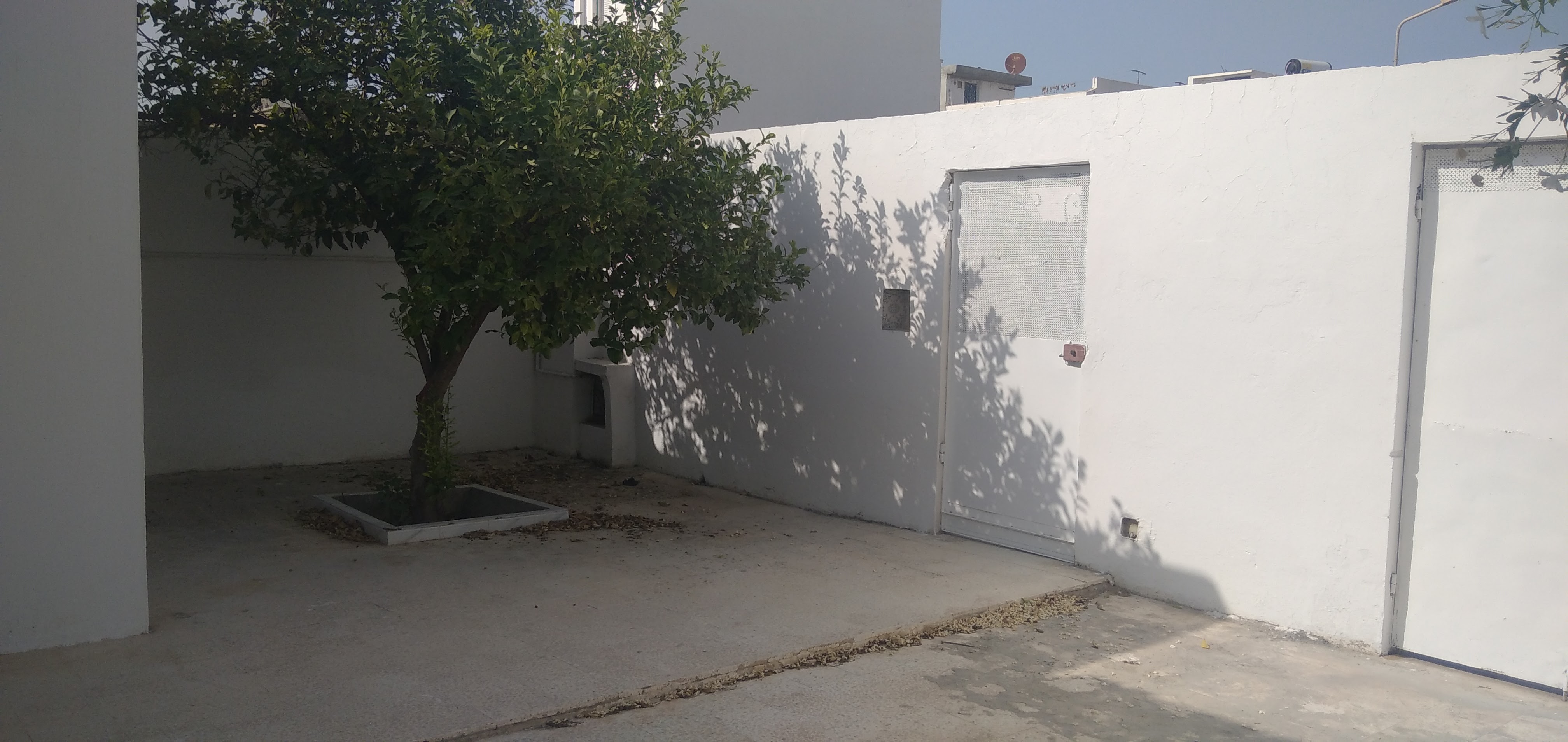 Raoued&nbsp;Cite Ennkhilet&nbsp;Vente&nbsp;Maisons&nbsp;Villa s3 avec jardin titre individuel