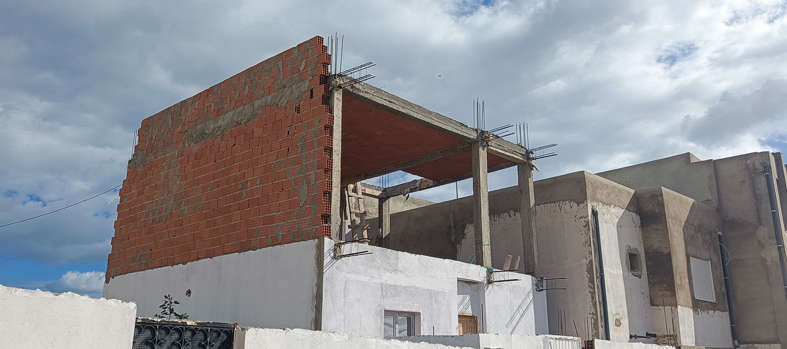 La Marsa&nbsp;Gammart&nbsp;Vente&nbsp;Maisons&nbsp;Villa style am�ricain inachev�e