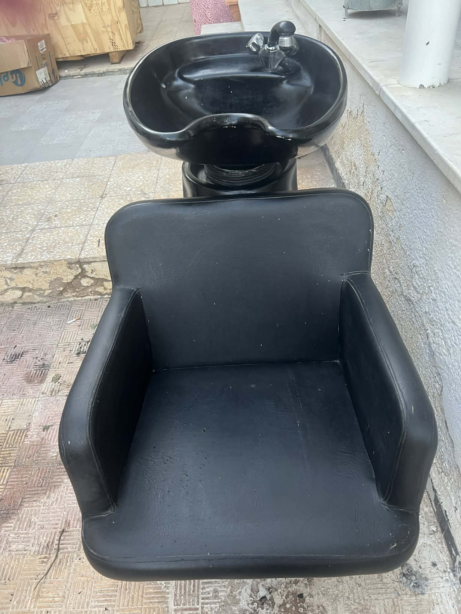 Gafsa Sud&nbsp;Gafsa Cite Ennour&nbsp;P�se-personne&nbsp;Autre&nbsp;Lave tete  pour coiffeur