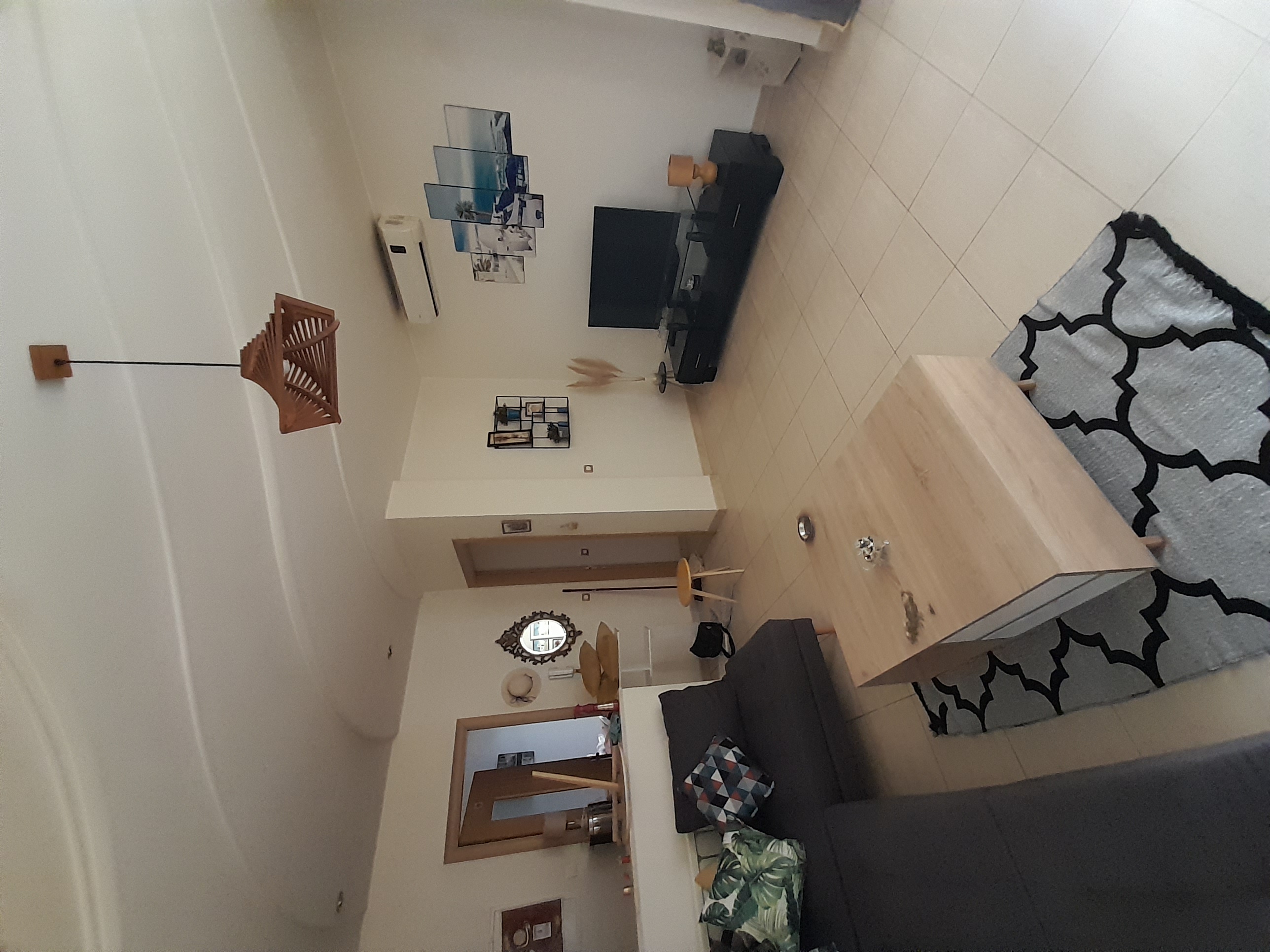 El Menzah&nbsp;El Menzah 9&nbsp;Location&nbsp;Appart. 2 pi�ces&nbsp;A saisir � menzeh 7 bis