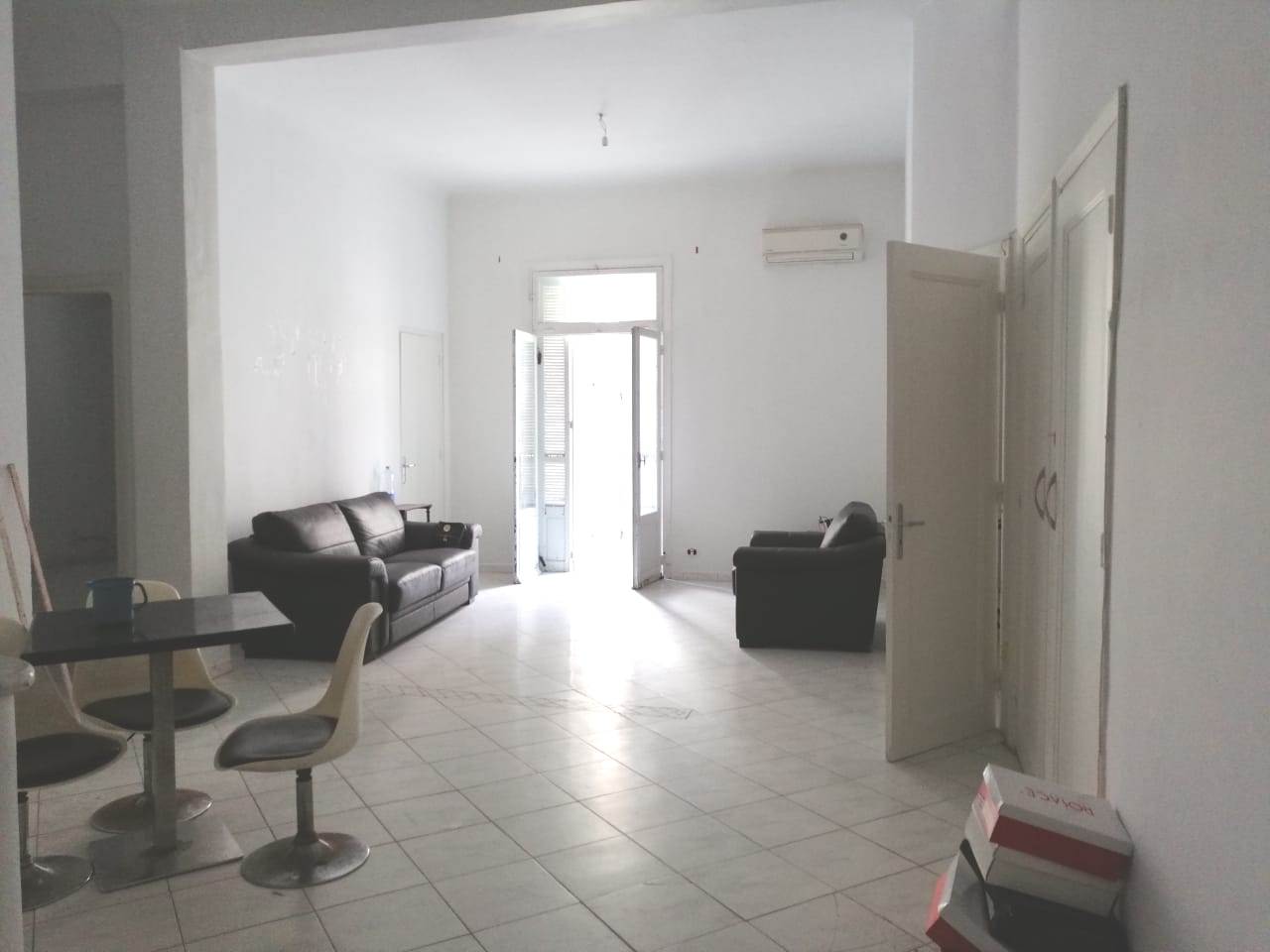 El Menzah&nbsp;Tunis Belvedere&nbsp;Vente&nbsp;Appart. 3 pi�ces&nbsp;Appart hall trois pi�ces au 1er �tage