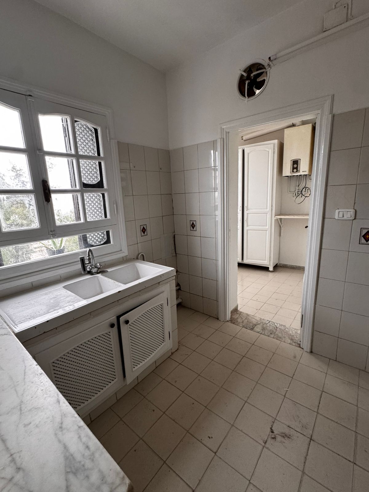 Ariana Ville&nbsp;Ariana&nbsp;Location&nbsp;Appart. 4 pi�ces&nbsp;S plus 3 a l'ariana wb4420