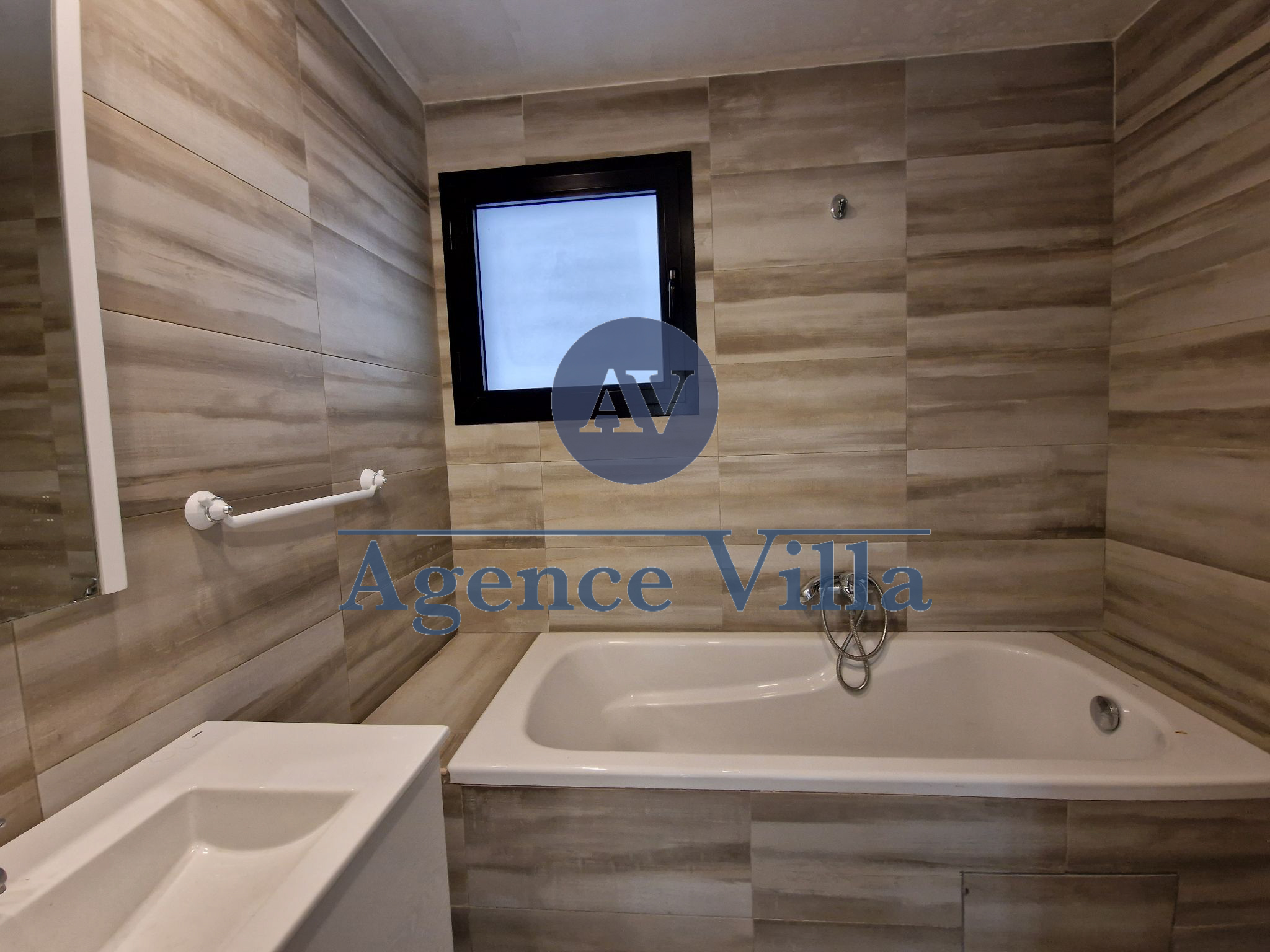 Vente&nbsp;Appart. 4 pi�ces - Tunisie