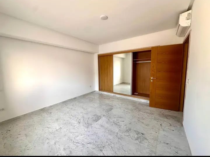 El Menzah&nbsp;El Menzah 9&nbsp;Vente&nbsp;Appart. 4 pi�ces&nbsp;Res a el manzah 9c 3 �me �tage