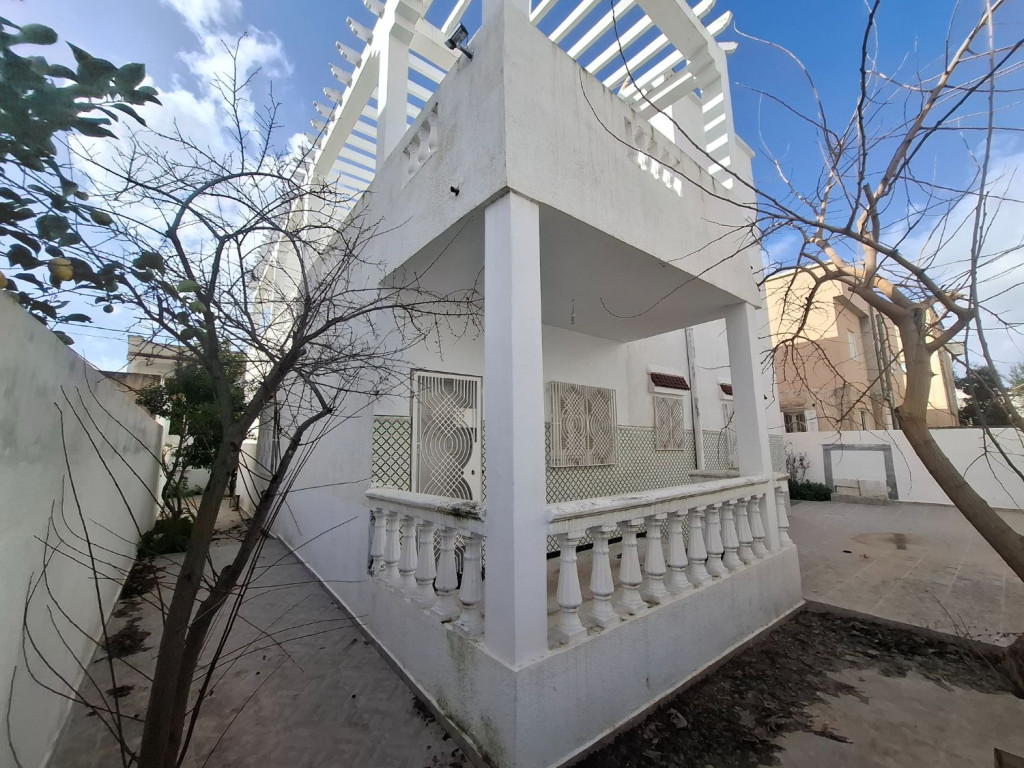 El Mourouj&nbsp;Cite El Mourouj 3 Bis&nbsp;Vente&nbsp;Maisons&nbsp;Villa 6 ch mourouj 4