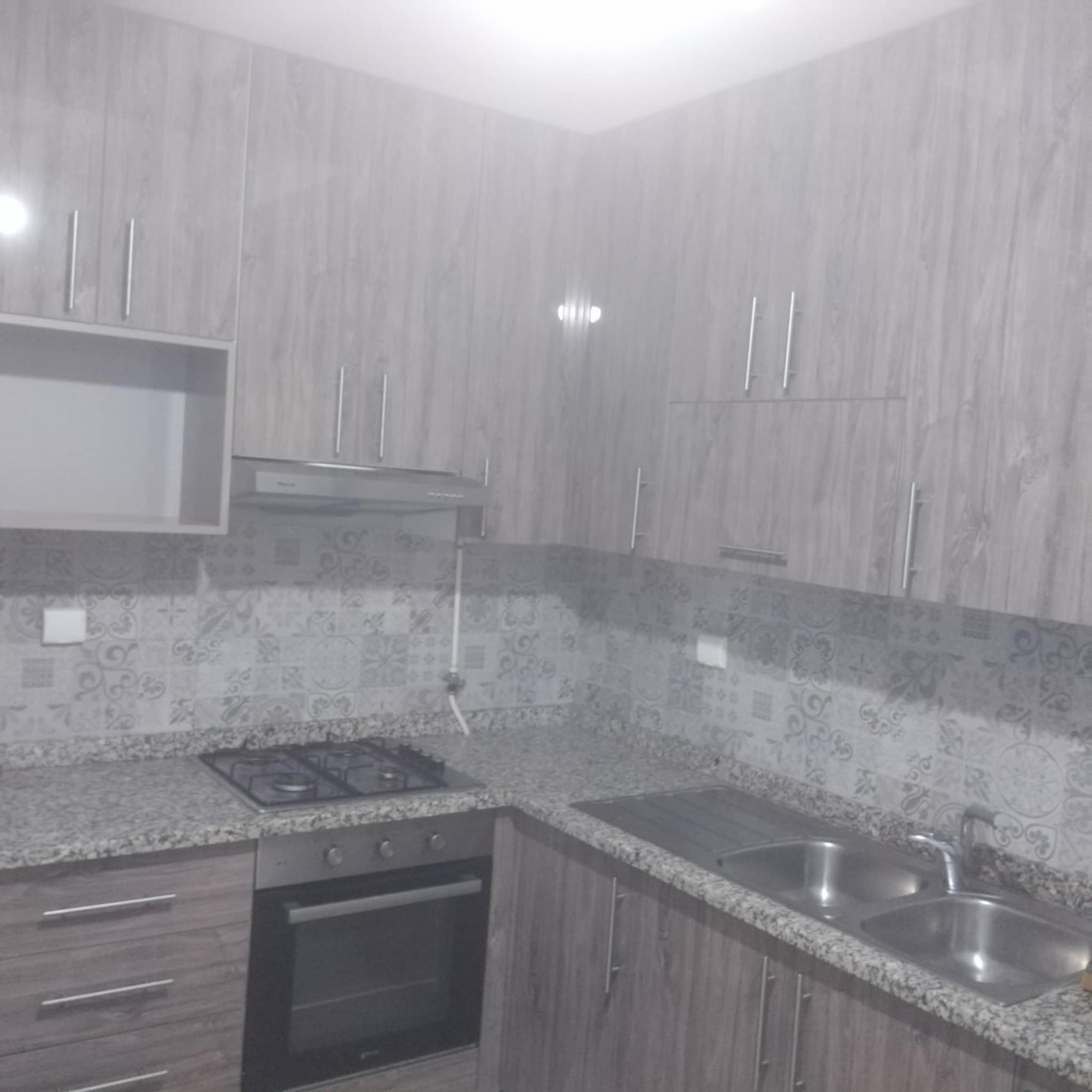 Ain Zaghouan&nbsp;Jardins de Carthage&nbsp;Vente&nbsp;Appart. 5 pi�ces+&nbsp;Jardin carthage s4