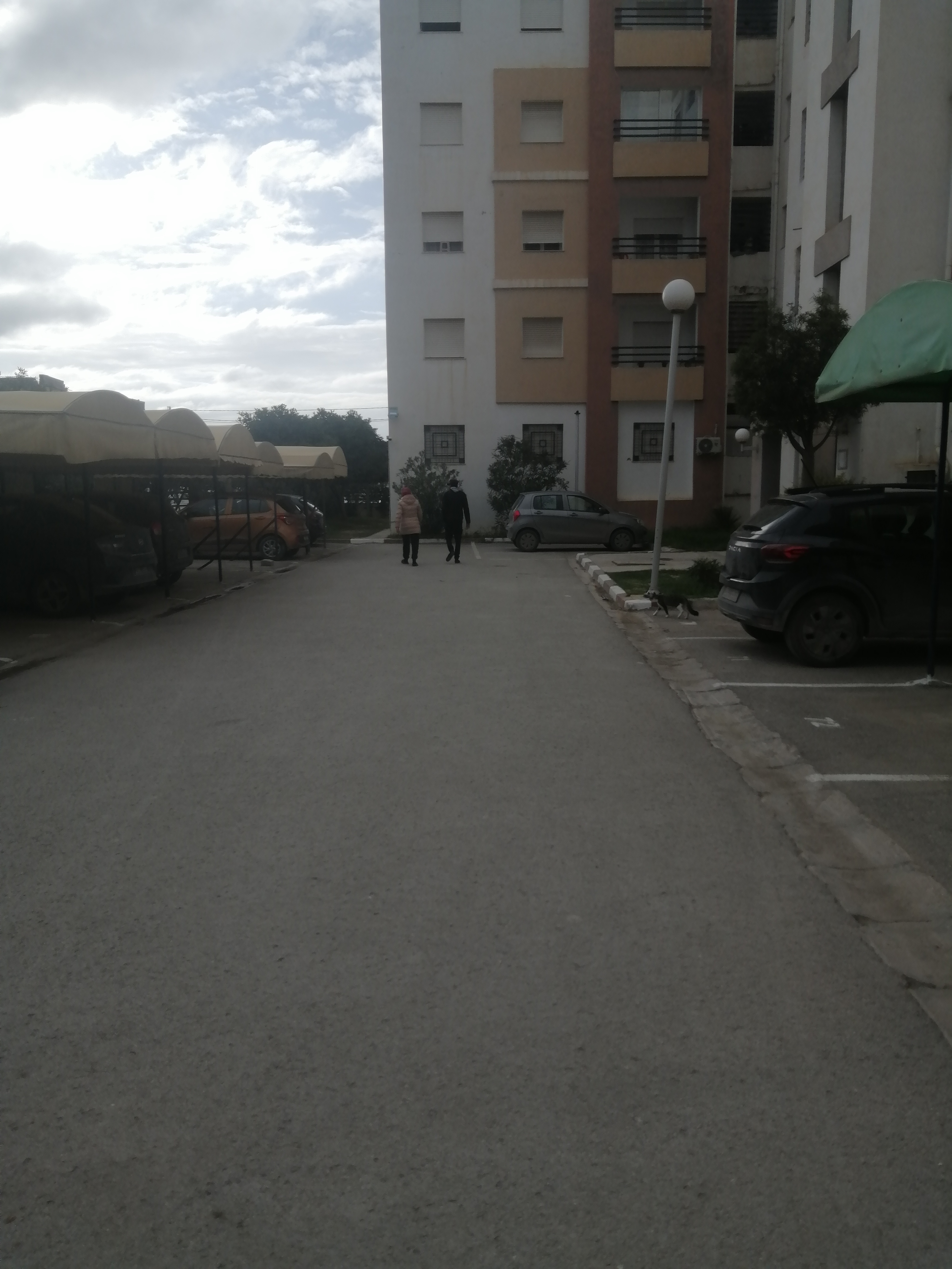 La Soukra&nbsp;Borj Louzir&nbsp;Location&nbsp;Appart. 3 pi�ces&nbsp;Un appartement