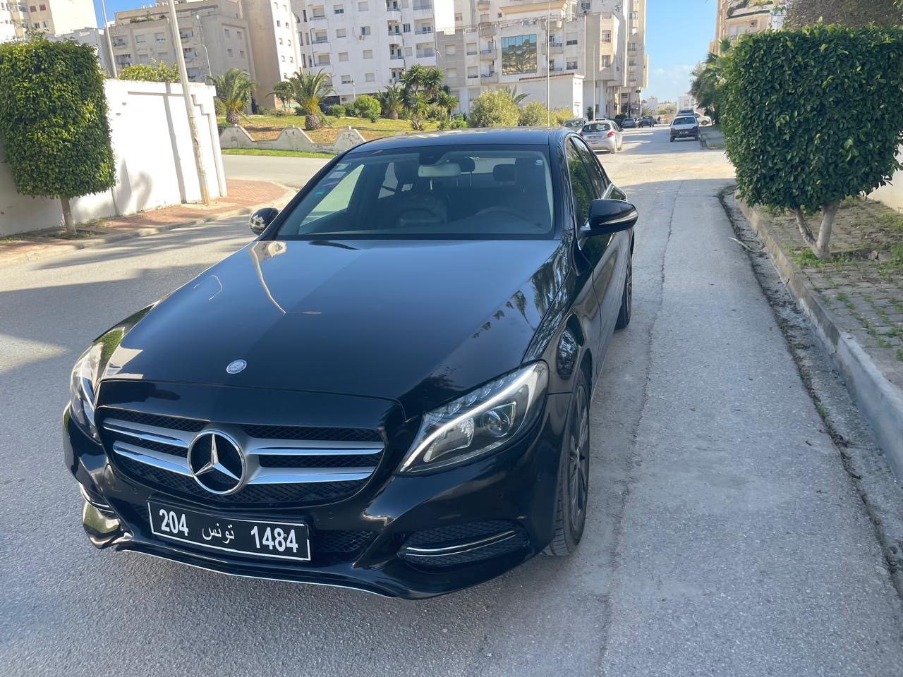 Ariana Ville&nbsp;Cite Ennasr 2&nbsp;Mercedes&nbsp;C&nbsp;Une belle voiture mercedes