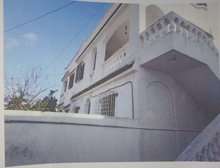 El Omrane Superieur&nbsp;El Omrane Superieur&nbsp;Vente&nbsp;Maisons&nbsp;Villa avec locaux commerciaux