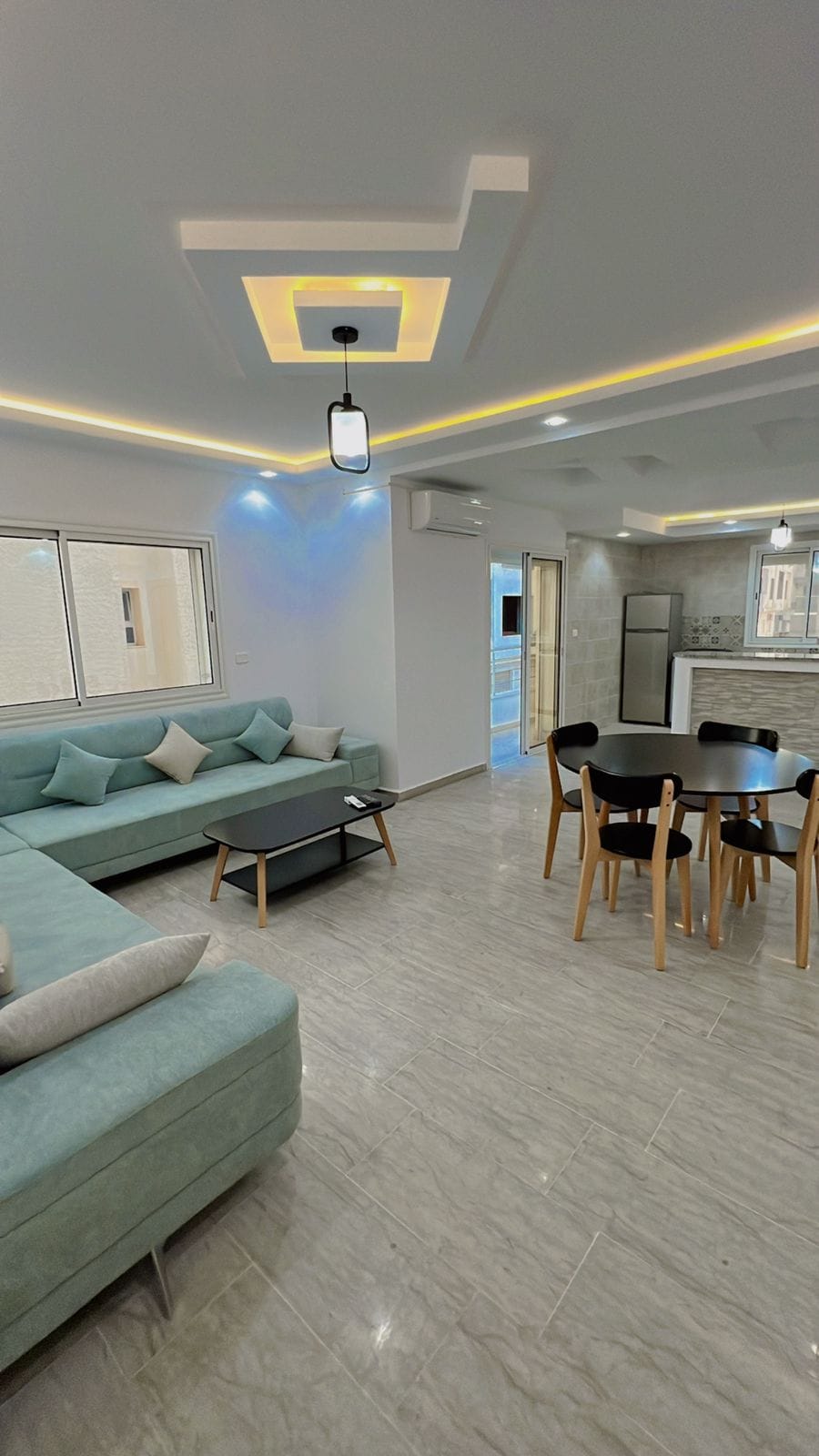 Hammam El Ghezaz&nbsp;Ezzahra&nbsp;Vente&nbsp;Appart. 3 pi�ces&nbsp;Luxueux appartement meubl� pieds dans l'eau