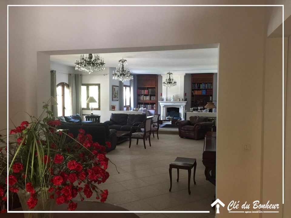 La Soukra&nbsp;Chotrana 2&nbsp;Vente&nbsp;Maisons&nbsp;Une belle villa avec piscine � chotrana 2