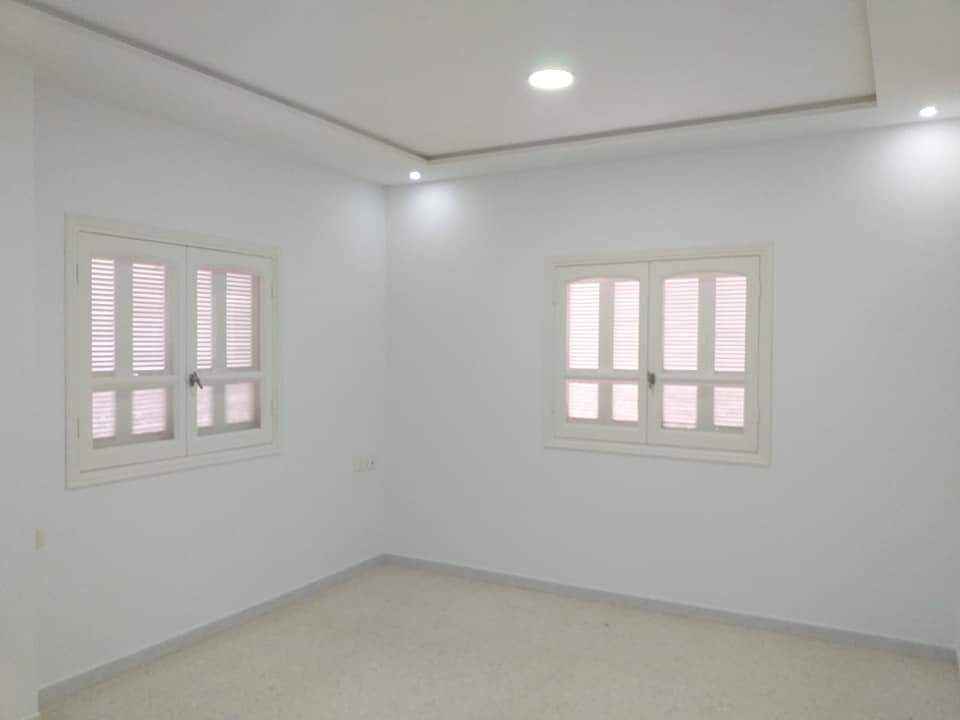 Sfax Ville&nbsp;Sfax&nbsp;Vente&nbsp;Appart. 5 pi�ces+&nbsp;Etage villa rte sidi mansour km 4