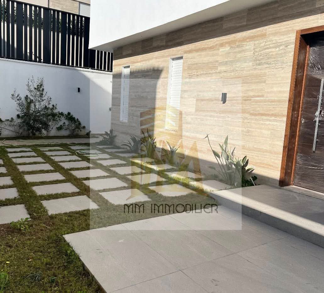 La Soukra&nbsp;La Soukra&nbsp;Vente&nbsp;Appart. 5 pi�ces+&nbsp;Un triplex direct promoteur