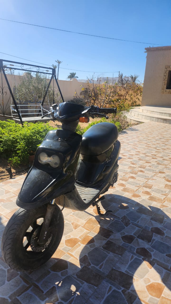 Djerba - Houmet Essouk&nbsp;Djerba &nbsp;Boss&nbsp;Boss&nbsp;Booster en bon �tat