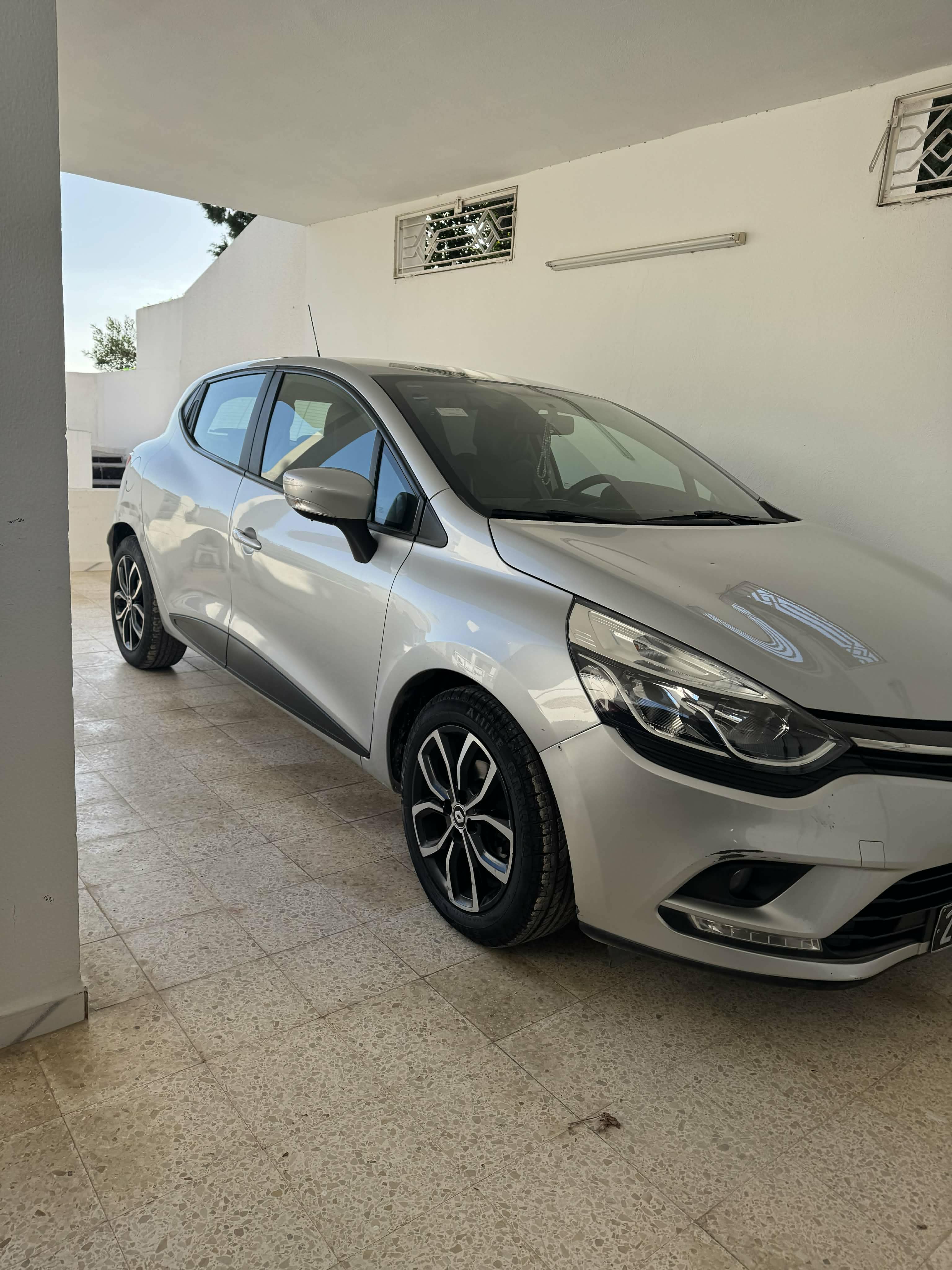 Hammam Lif&nbsp;Hammam Lif&nbsp;Renault&nbsp;Clio&nbsp;Renault clio tce