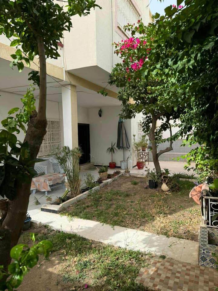 La Soukra&nbsp;Borj Louzir&nbsp;Vente&nbsp;Maisons&nbsp;Villa deux niveaux � borj louzir