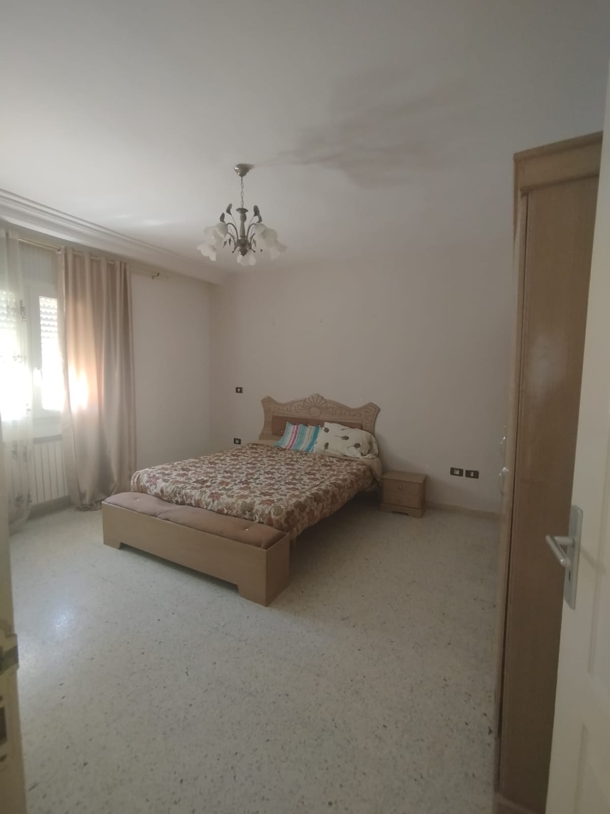 La Marsa&nbsp;El Aouina&nbsp;Vente&nbsp;Appart. 3 pi�ces&nbsp;Un vaste appartement s2 � cit� wahat el aouina