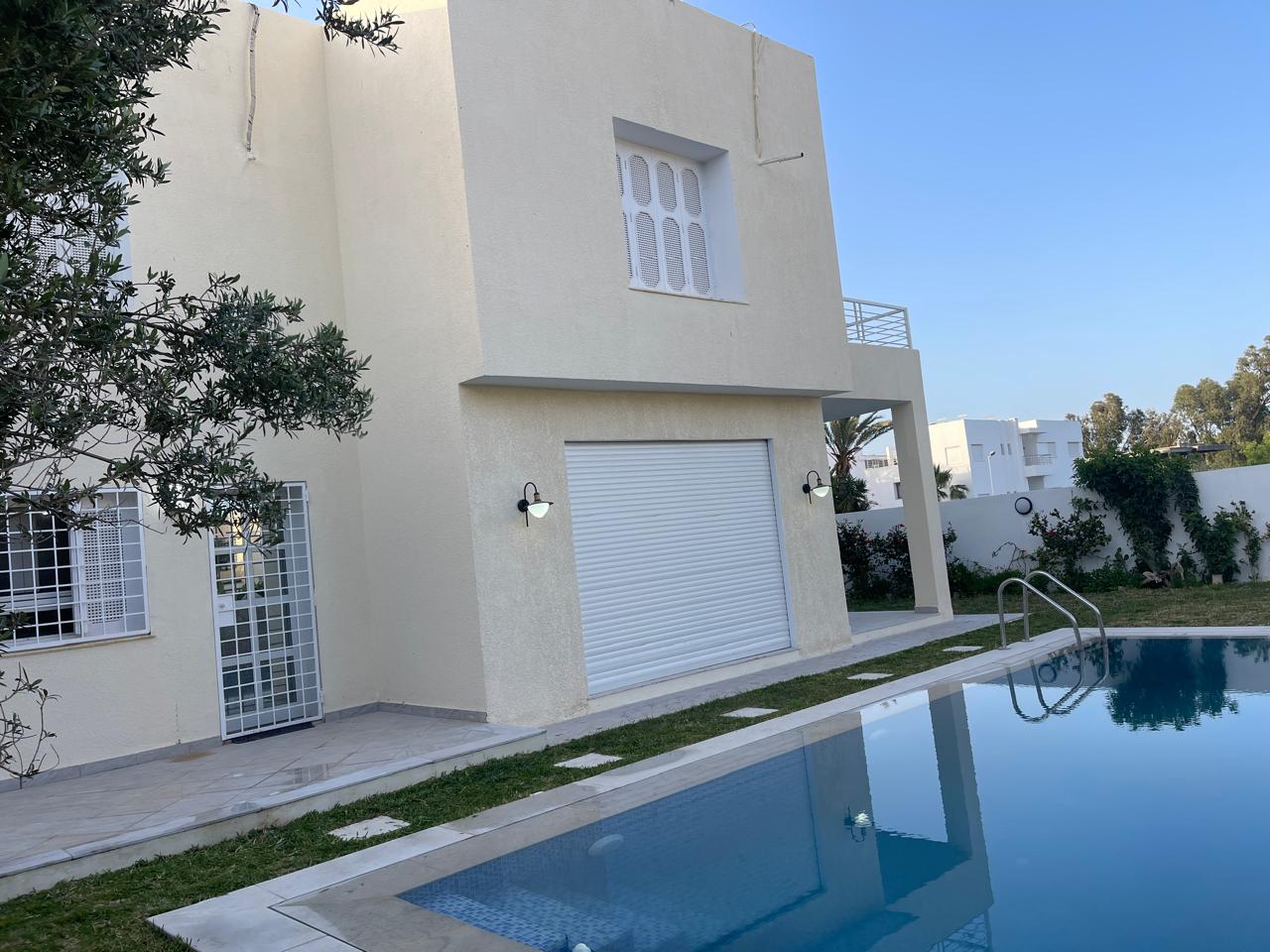 Hammamet&nbsp;Hammamet&nbsp;Vente&nbsp;Appart. 4 pi�ces&nbsp;Villa cot� badira