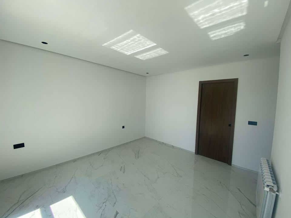 La Soukra&nbsp;La Soukra&nbsp;Vente&nbsp;Appart. 2 pi�ces&nbsp;S2 moderne avec suite parentale