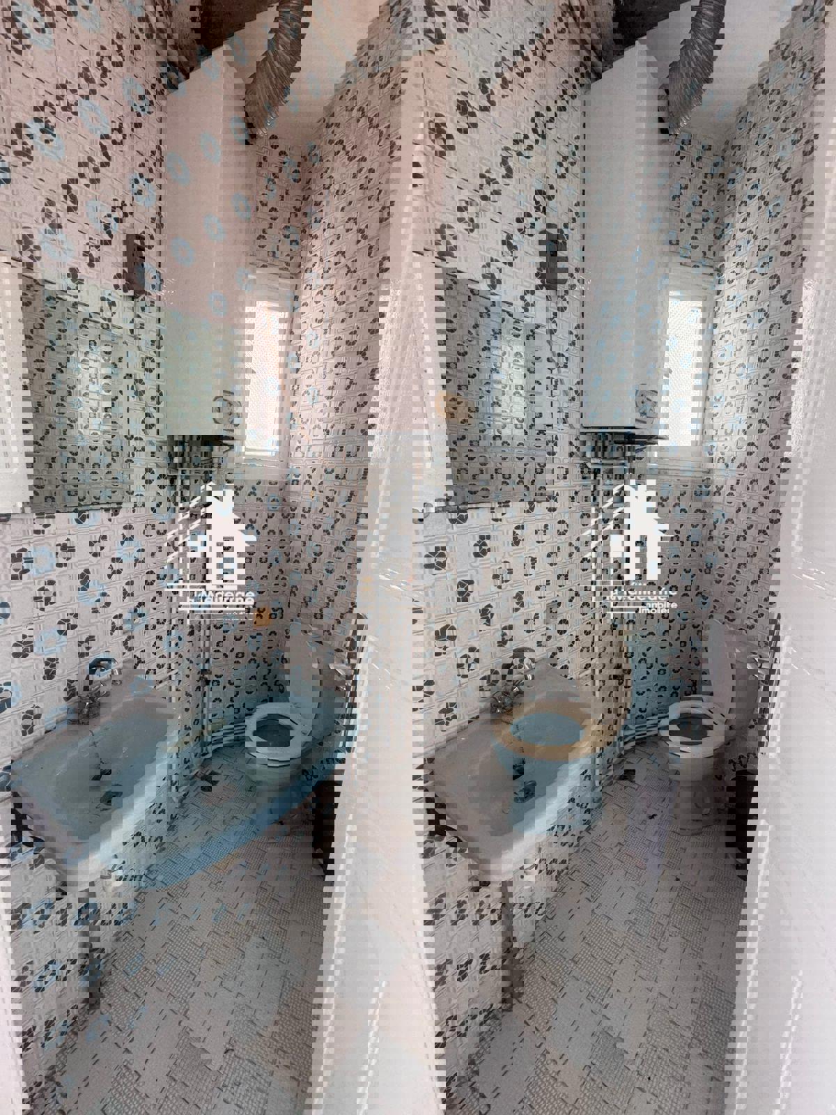 Le Bardo&nbsp;Le Bardo&nbsp;Location&nbsp;Appart. 4 pi�ces&nbsp;�tage de villa s3 ind�pendant