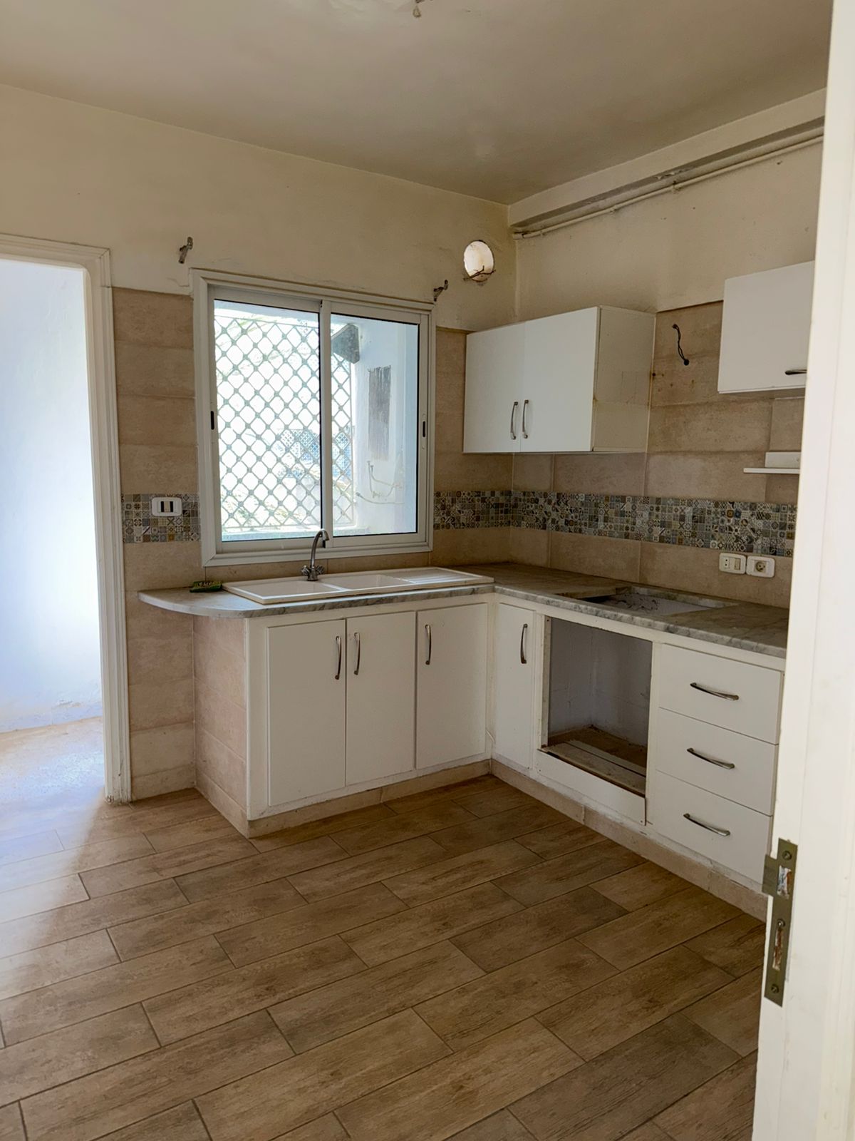 El Mourouj&nbsp;El Mourouj&nbsp;Vente&nbsp;Appart. 2 pi�ces&nbsp;Apparemment s2 mourouj 5 1�re �tage