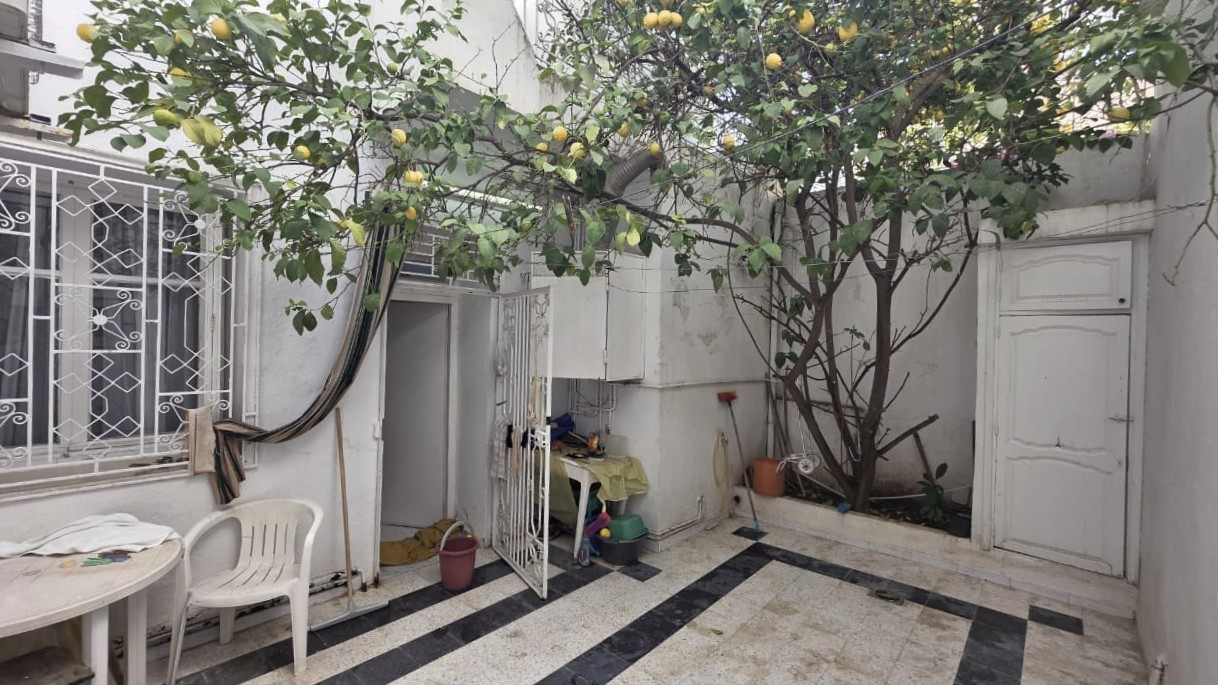 Ariana Ville&nbsp;El Menzah 8&nbsp;Vente&nbsp;Duplex&nbsp;Duplex jumele s5 a cite el mileha