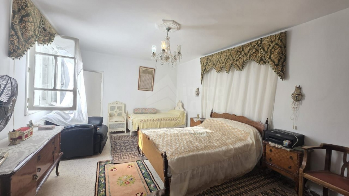 Ariana Ville&nbsp;El Menzah 8&nbsp;Vente&nbsp;Duplex&nbsp;Duplex jumele s5 a cite el mileha