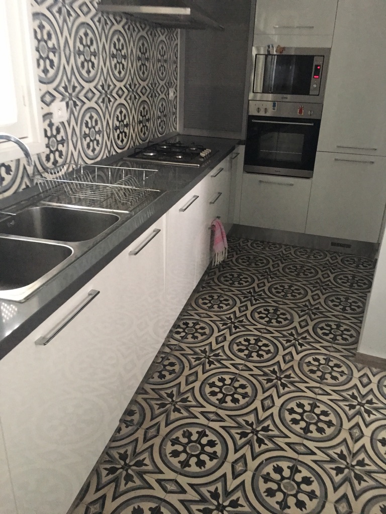 El Kram&nbsp;Le Kram Ouest&nbsp;Vente&nbsp;Appart. 3 pi�ces&nbsp;Maison s3 avec studio ind�pendant au kram