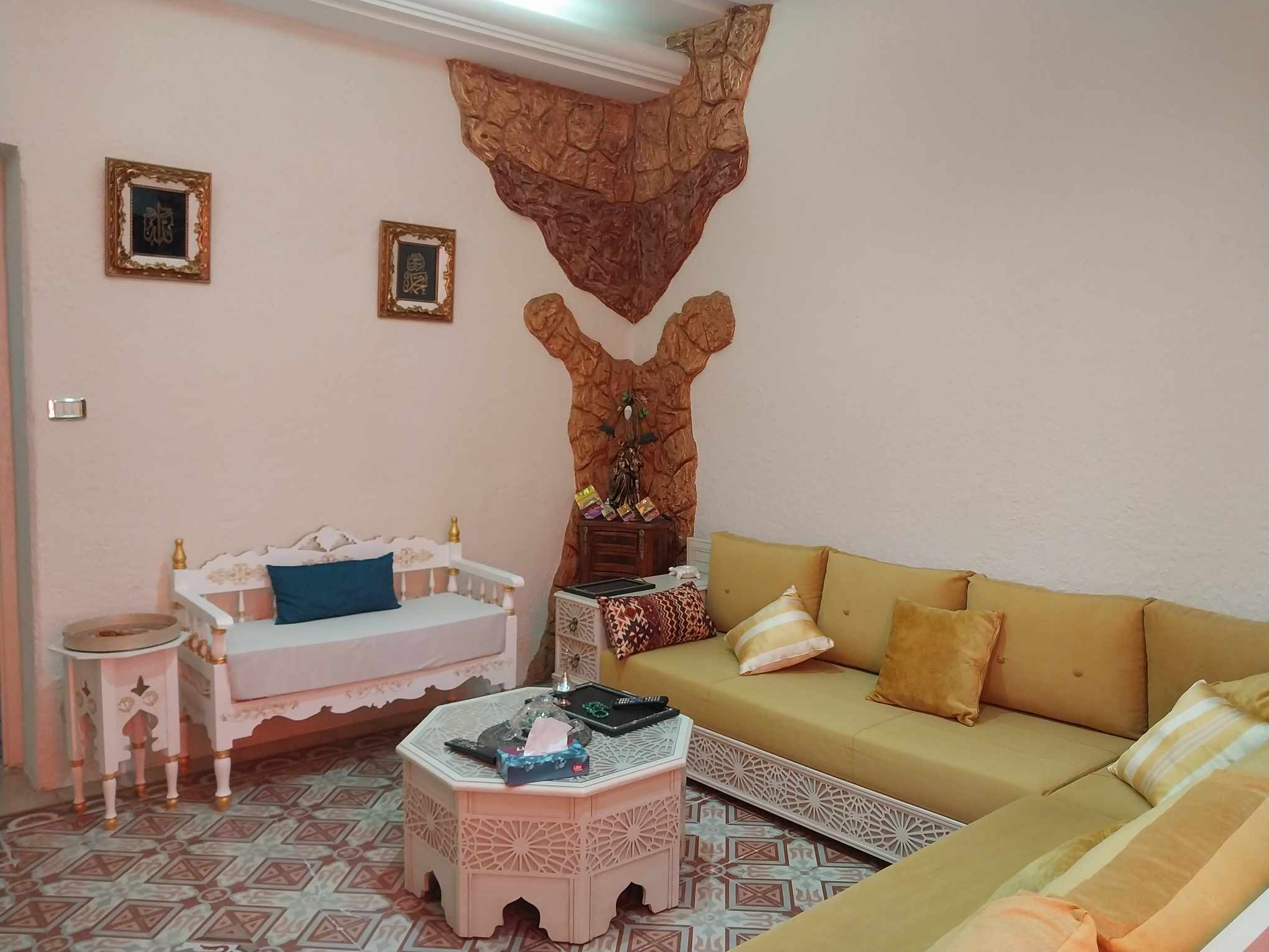 Bab Bhar&nbsp;Bab Bhar&nbsp;Vente&nbsp;Appart. 5 pi�ces+&nbsp;Appartement en bon �tat � la place de barcelone