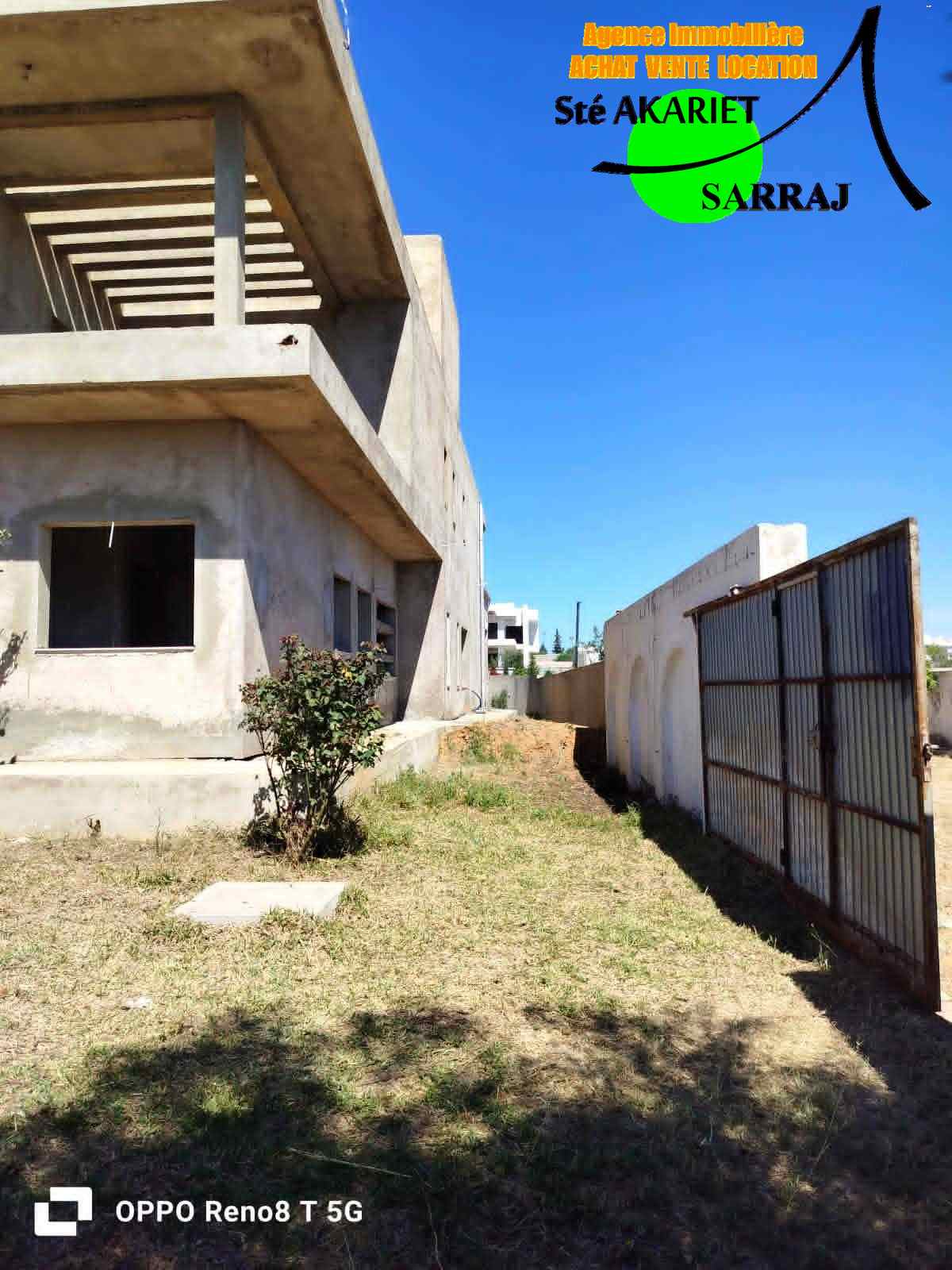 Akouda&nbsp;Chatt Meriem&nbsp;Vente&nbsp;Maisons&nbsp;Villa sur 3 niveaux manque de finition � rmila