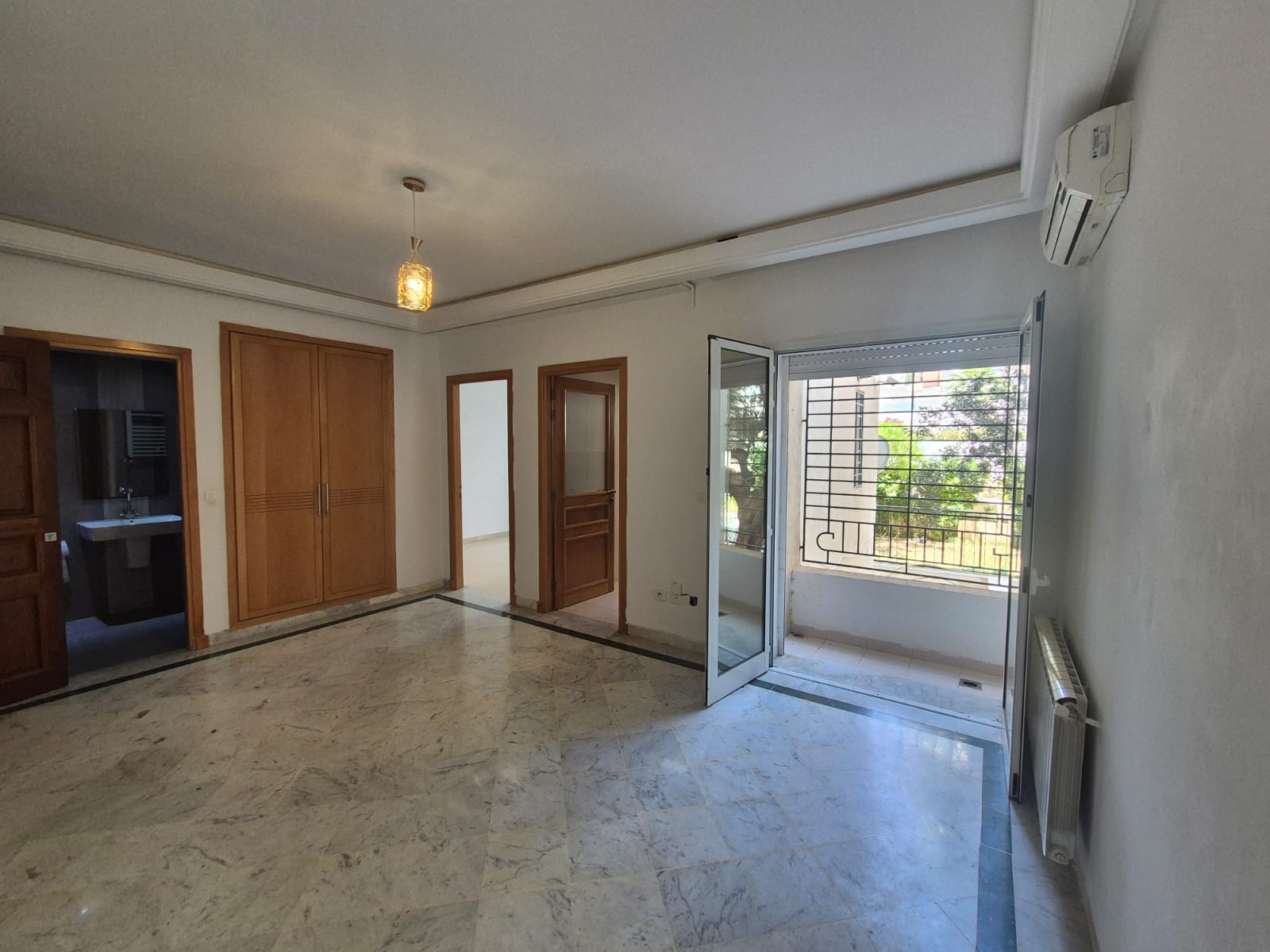 Ariana Ville&nbsp;Cite Ennasr 2&nbsp;Location&nbsp;Appart. 2 pi�ces&nbsp;S plus 1 a ennasr 2 wb2833