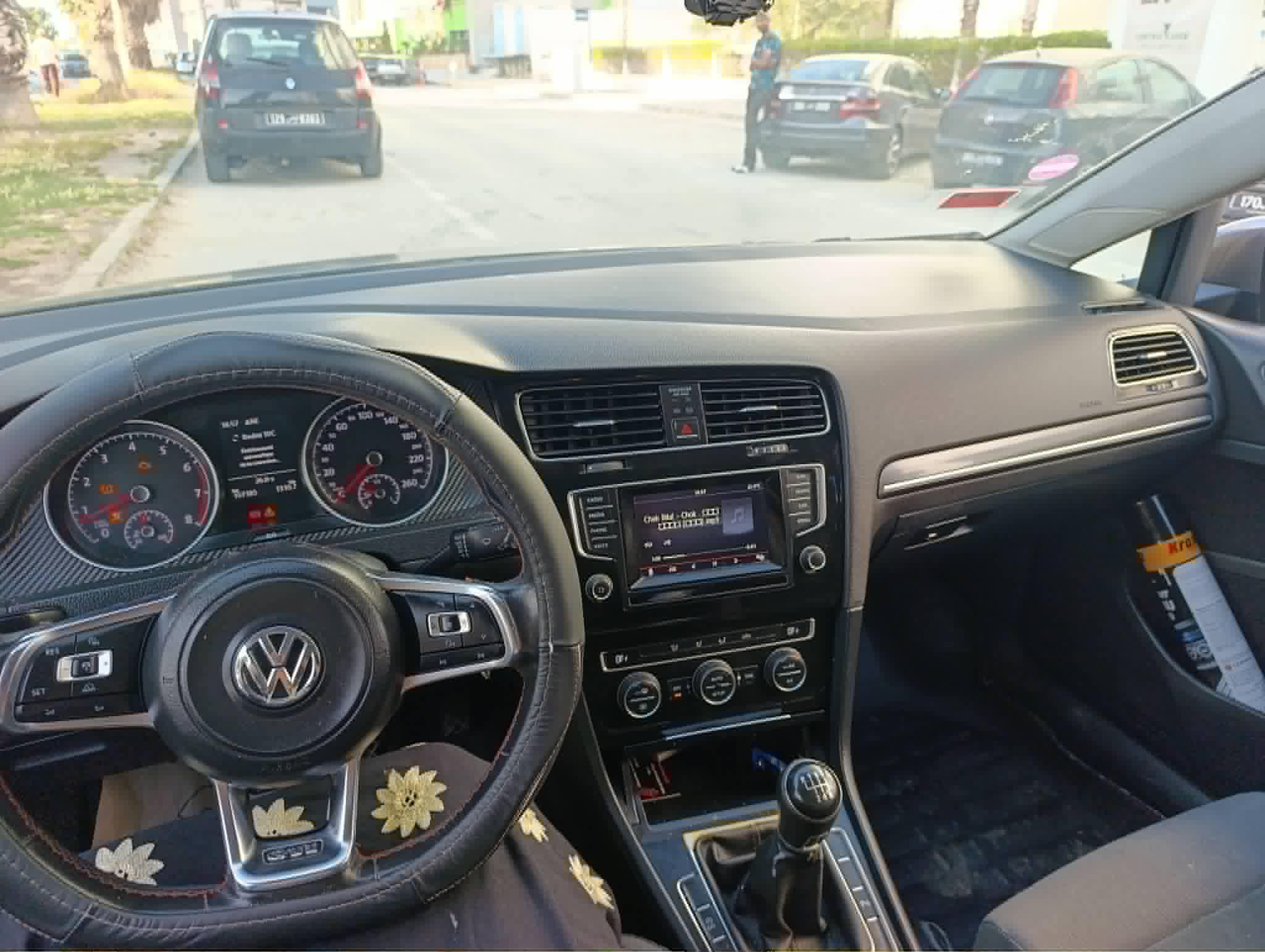 Ariana Ville&nbsp;Ariana&nbsp;Volkswagen&nbsp;Golf 7&nbsp;Golf 7 premi�re main